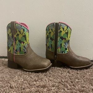 Girls Ariat Cactus Boots - never worn!